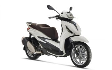 Rent  Piaggio Beverly 300 cc 2022 model ( must have license category A2 or A ) 